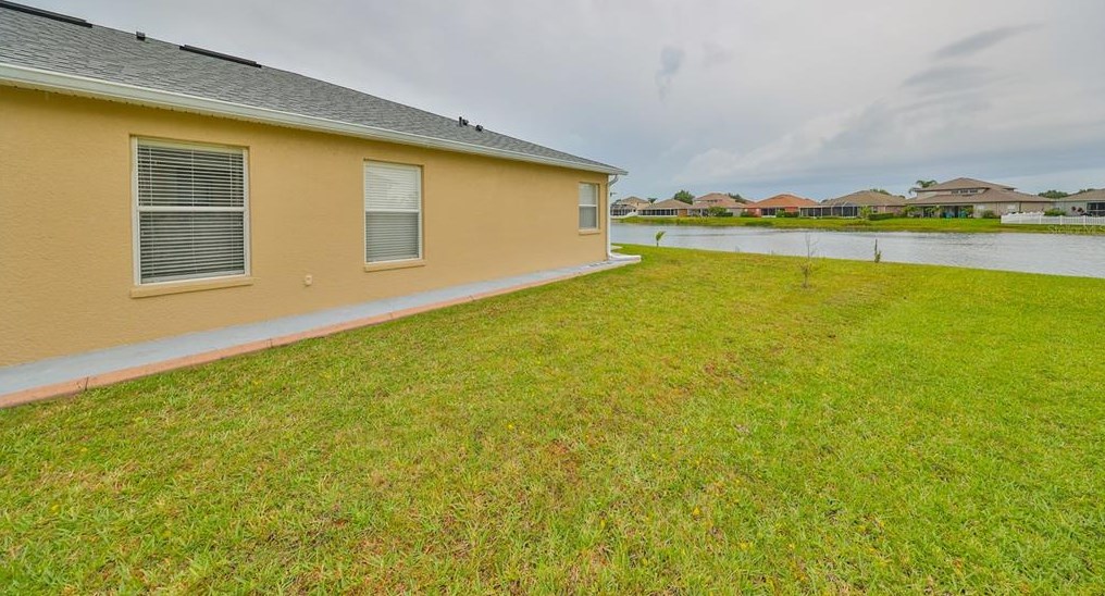 7120 Humber Cir, Zephyrhills FL exterior