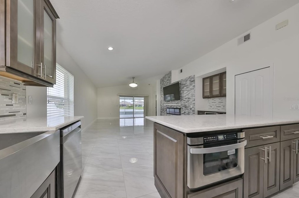 7120 Humber Cir, Zephyrhills FL exterior