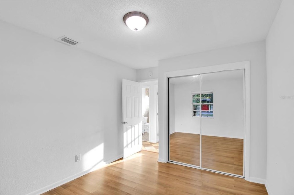 3215 Deerfield Dr, Tampa FL 33619-6526 exterior