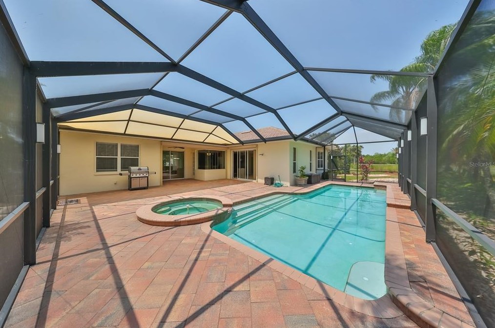1308 Lenox Greens Dr, Ruskin, FL 33573-4423