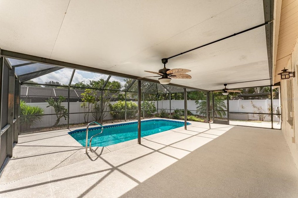 7627 37th Street Cir, Sarasota, FL 34243-3408