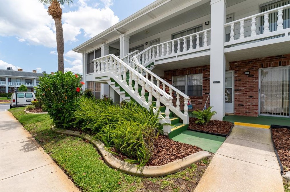 4747 Azalea Dr, New Port Richey, FL 34652-5004