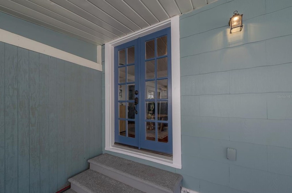 304 Minnehaha St, Tampa FL 33604-5737 exterior