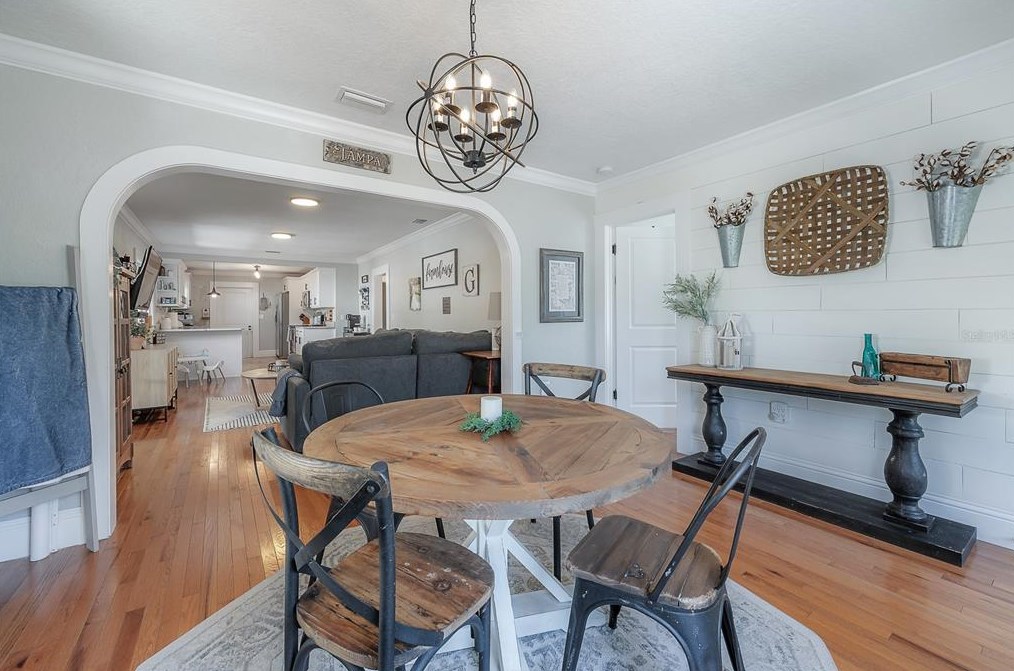 304 Minnehaha St, Tampa FL 33604-5737 exterior