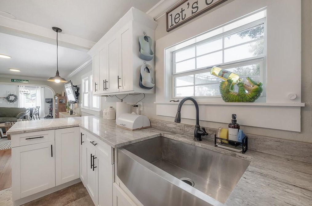 304 Minnehaha St, Tampa FL 33604-5737 exterior