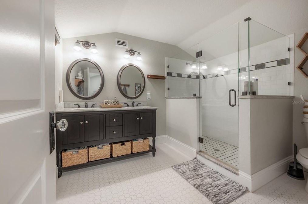 304 Minnehaha St, Tampa FL 33604-5737 exterior