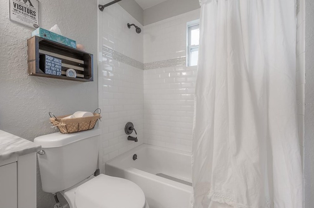 304 Minnehaha St, Tampa FL 33604-5737 exterior