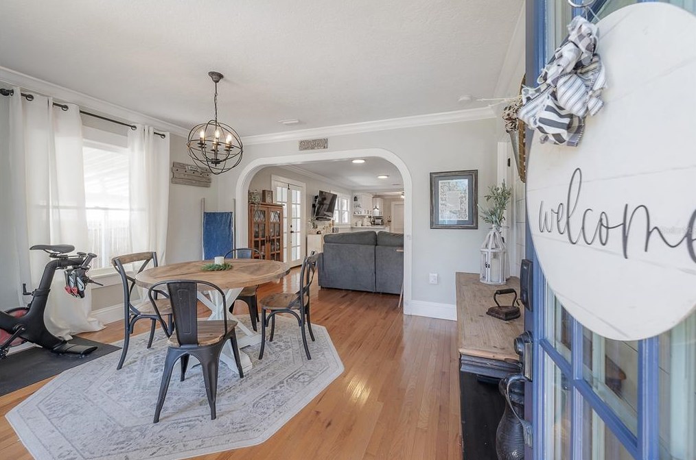 304 Minnehaha St, Tampa FL 33604-5737 exterior