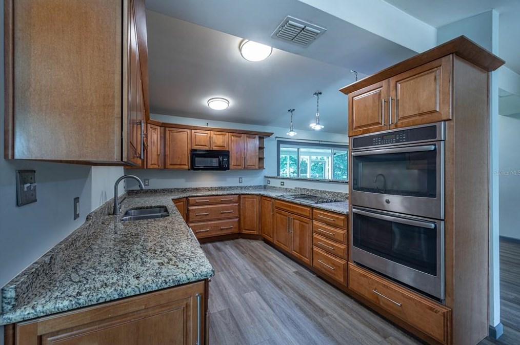 1111 Pam Dr, Brandon, FL 33510