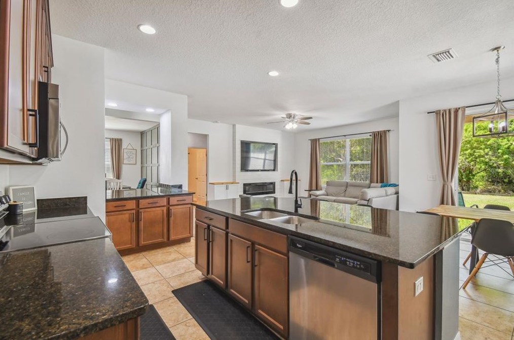 5323 Dittany Ct, Land O Lakes FL  34639-2826 exterior