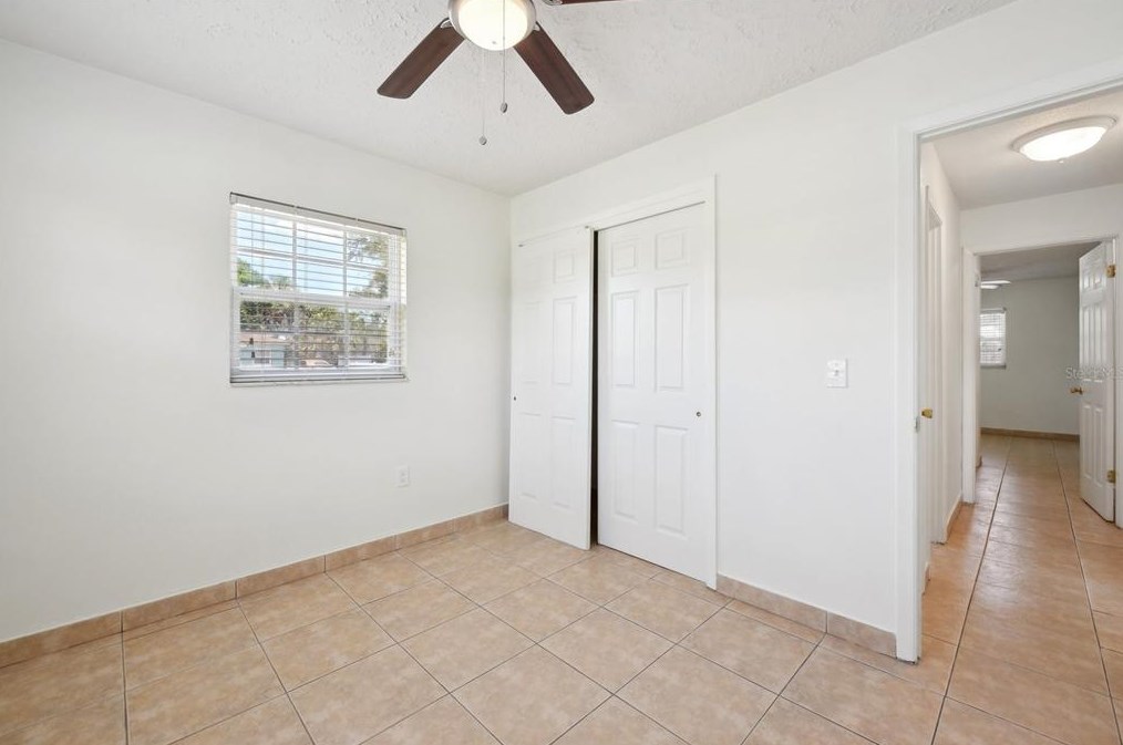 557 Flame Tree Dr, Ruskin FL  33572-2515 exterior