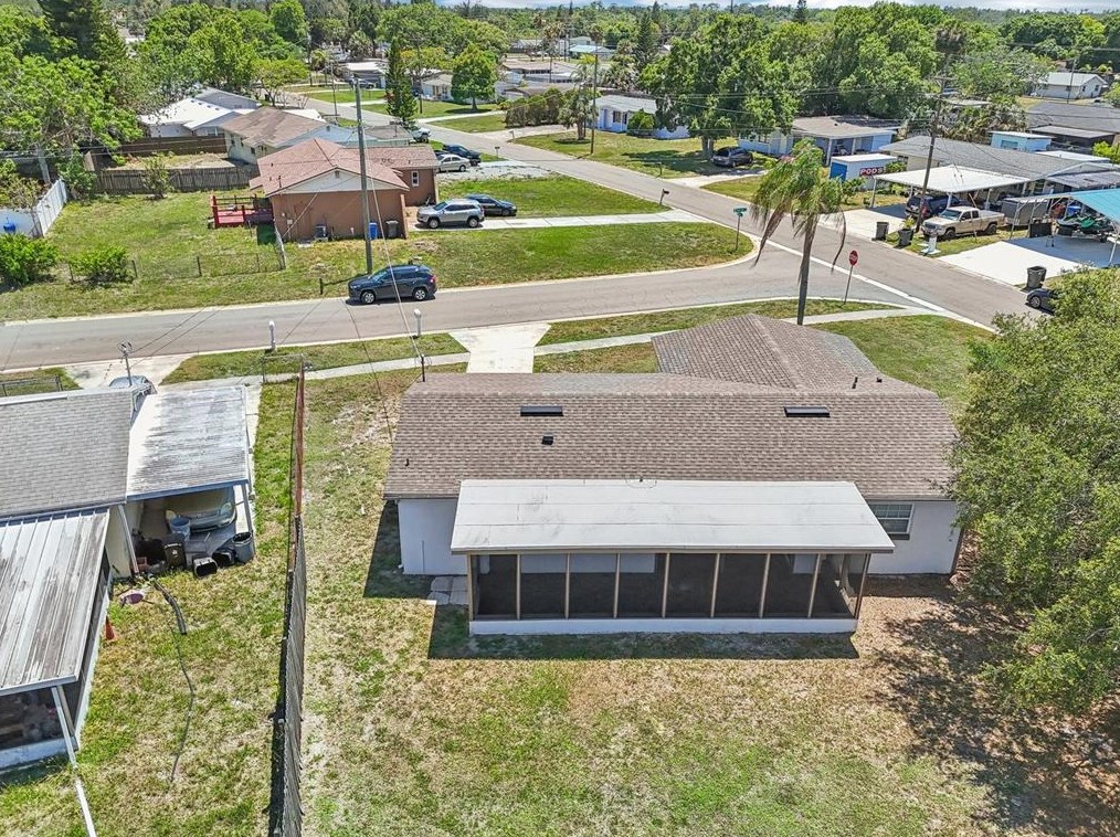 557 Flame Tree Dr, Ruskin FL  33572-2515 exterior