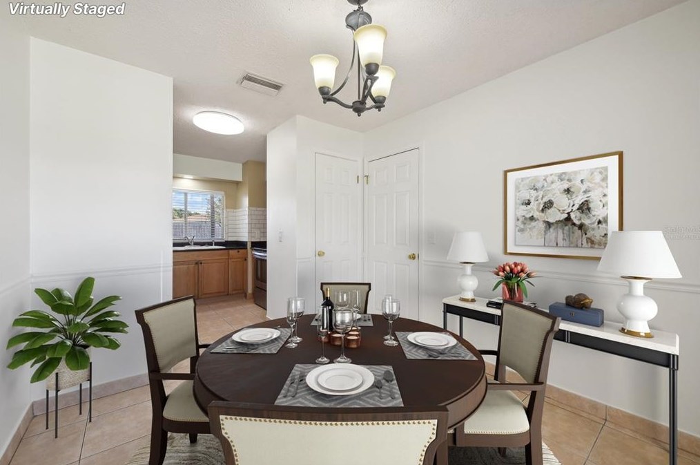 557 Flame Tree Dr, Ruskin FL  33572-2515 exterior