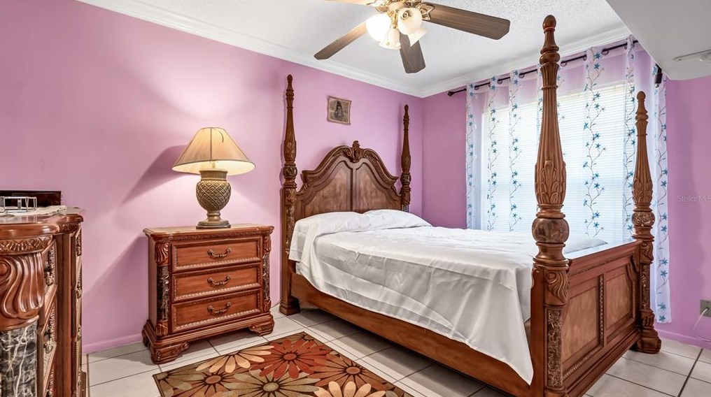 5918 Taywood Dr, Tampa FL 33624-7023 exterior