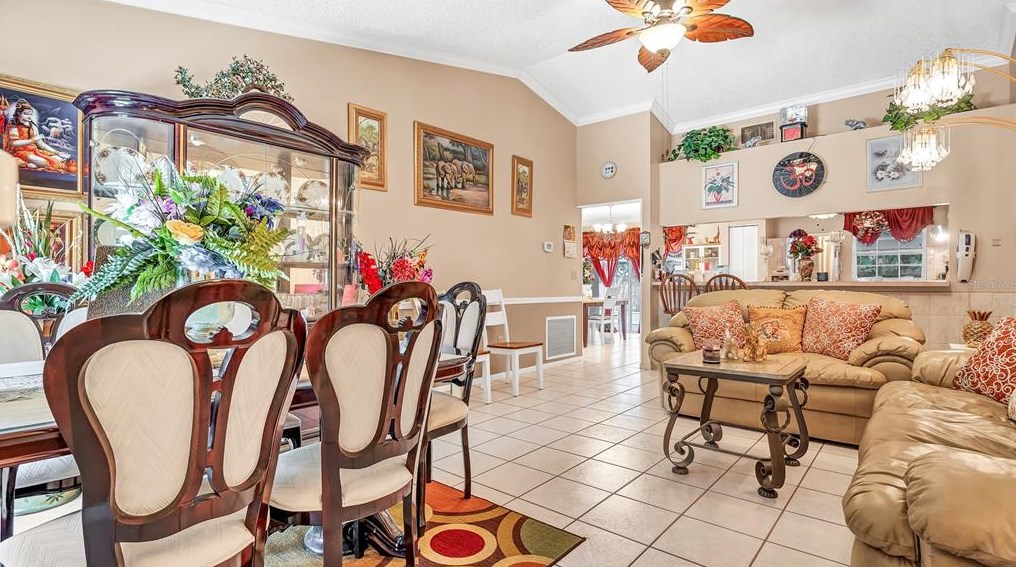 5918 Taywood Dr, Tampa FL 33624-7023 exterior