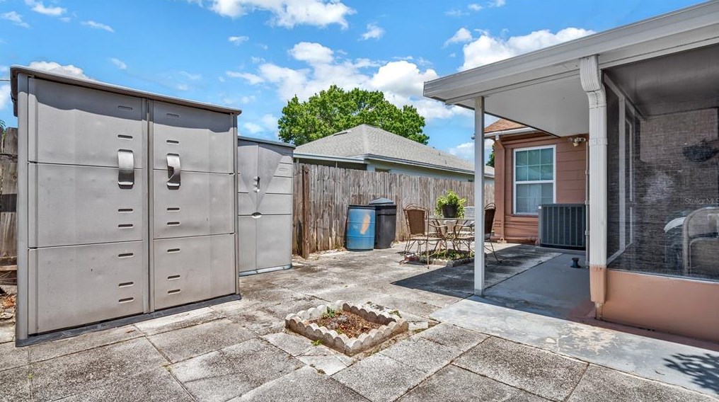 5918 Taywood Dr, Tampa FL 33624-7023 exterior