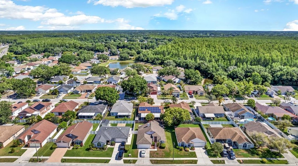 5918 Taywood Dr, Tampa FL 33624-7023 exterior