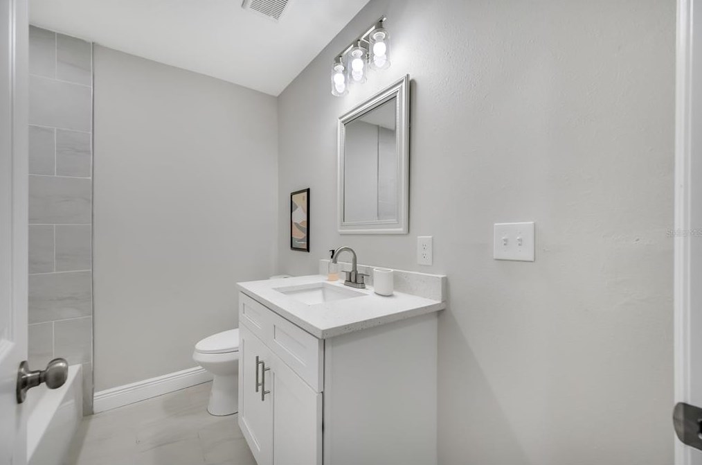 10410 22 St, Tampa FL 33612-6012 exterior