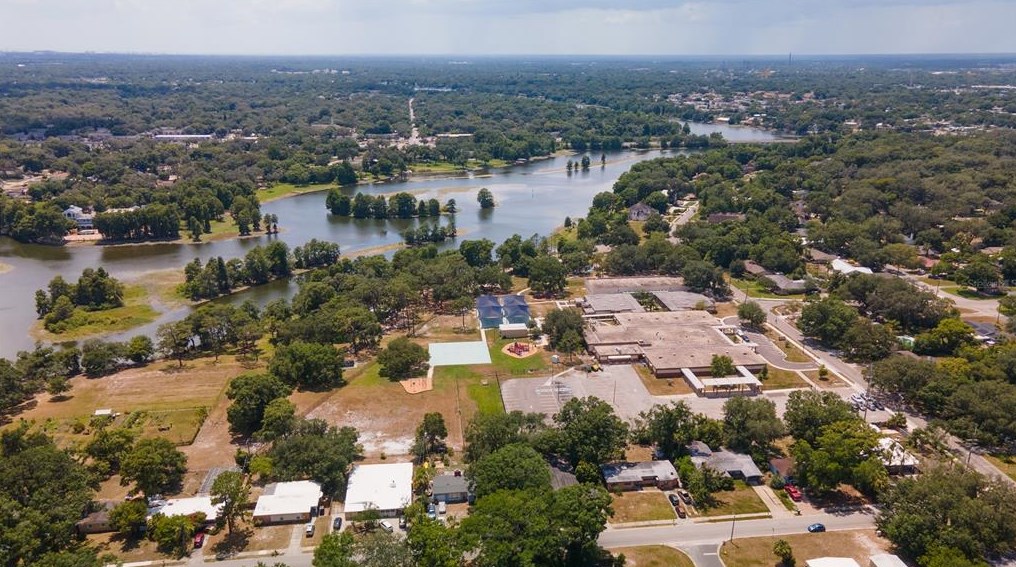 416 Berwick Ave, Tampa FL 33617-7810 exterior