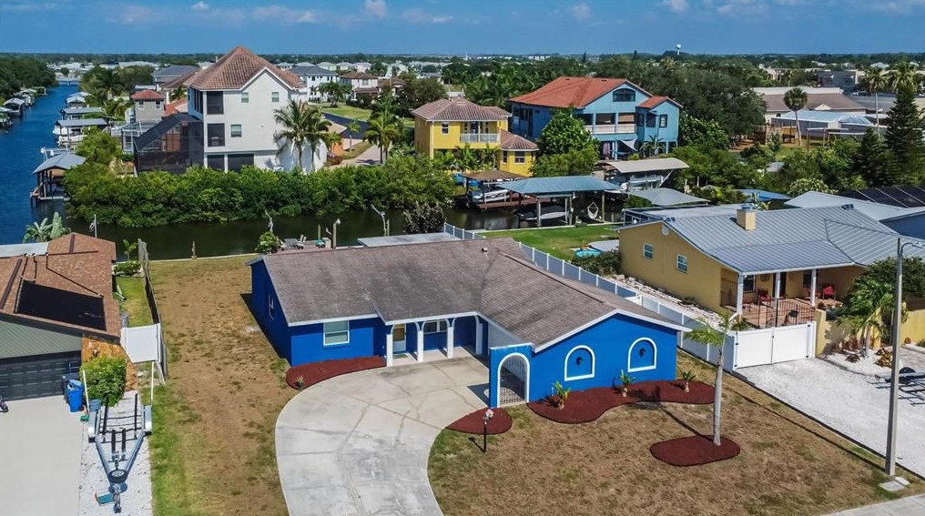 6525 Manila Palm Way, Ruskin, FL 33572