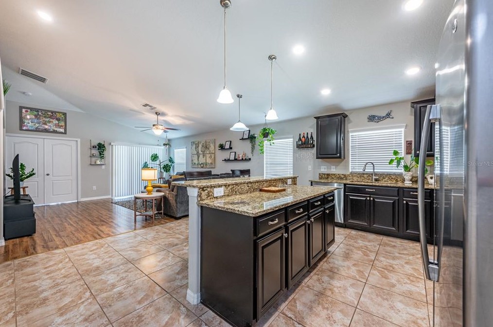 10518 Standing Stone Dr, Wimauma FL  33598 exterior