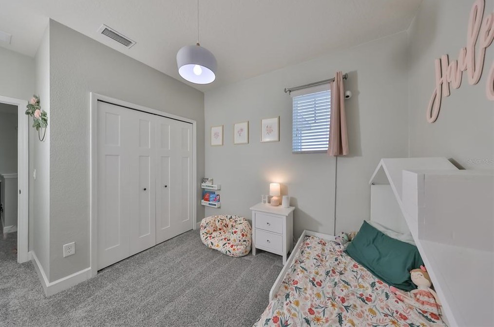 6903 Old Benton Dr, Ruskin FL  33572-1765 exterior
