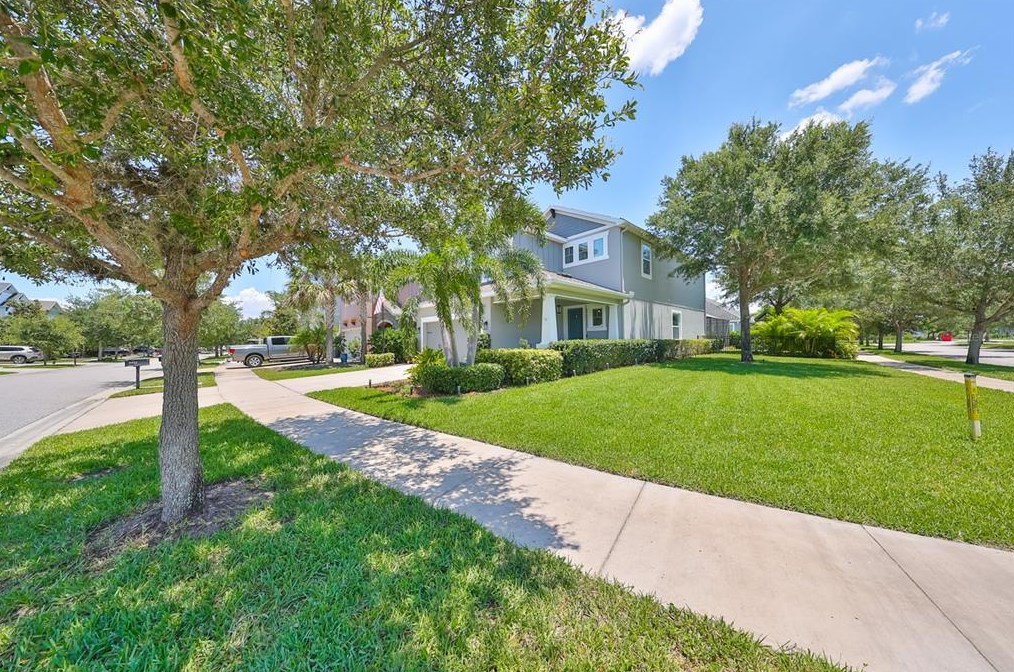 6903 Old Benton Dr, Ruskin FL  33572-1765 exterior