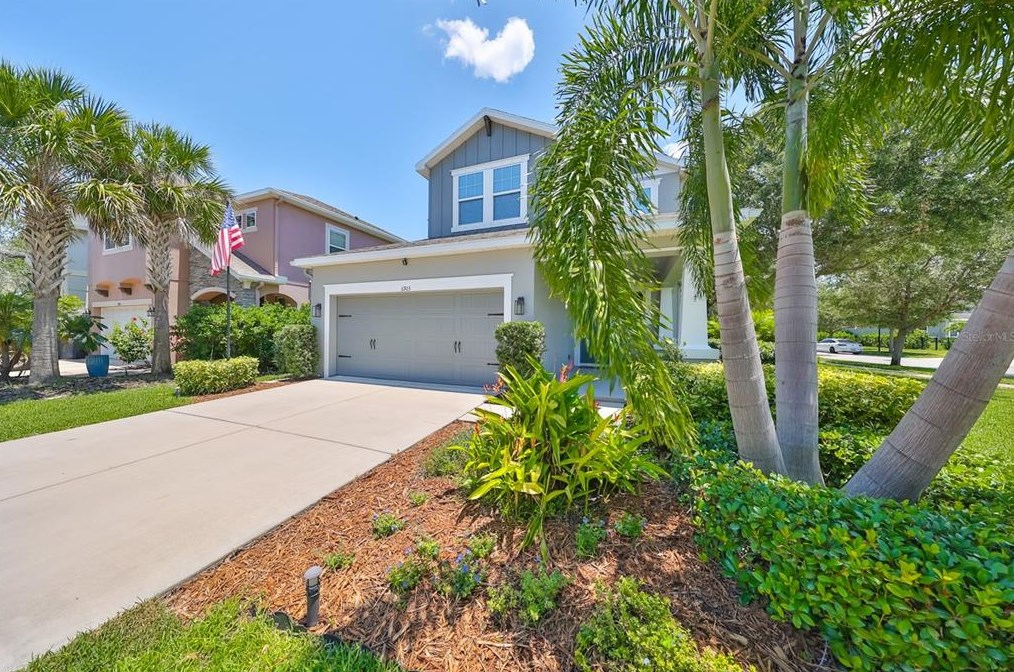 6903 Old Benton Dr, Ruskin FL  33572-1765 exterior