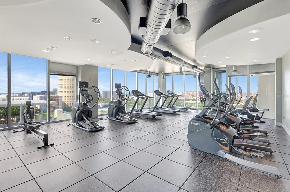 777 Ashley Dr, Tampa FL  33602-4356 exterior