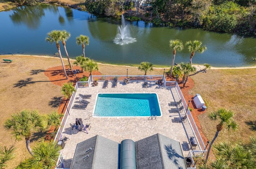 8103 45th Ct, Sarasota, FL 34243-4359