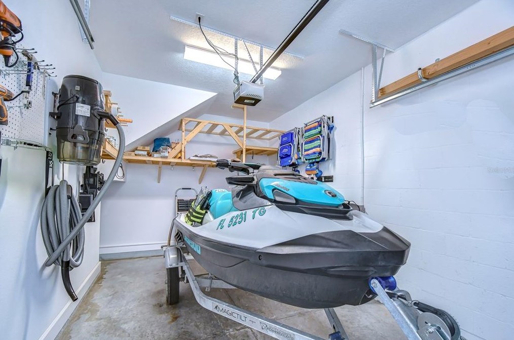 3715 Bay Ave, Tampa FL 33611 exterior