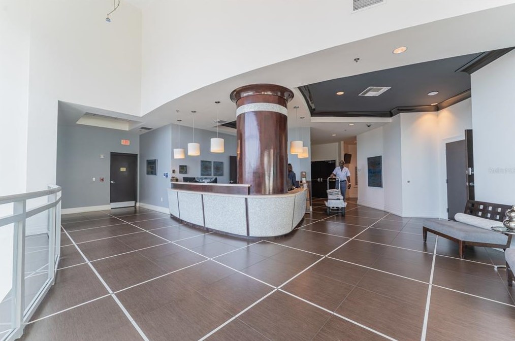 449 12th St, Tampa FL  33602-5606 exterior