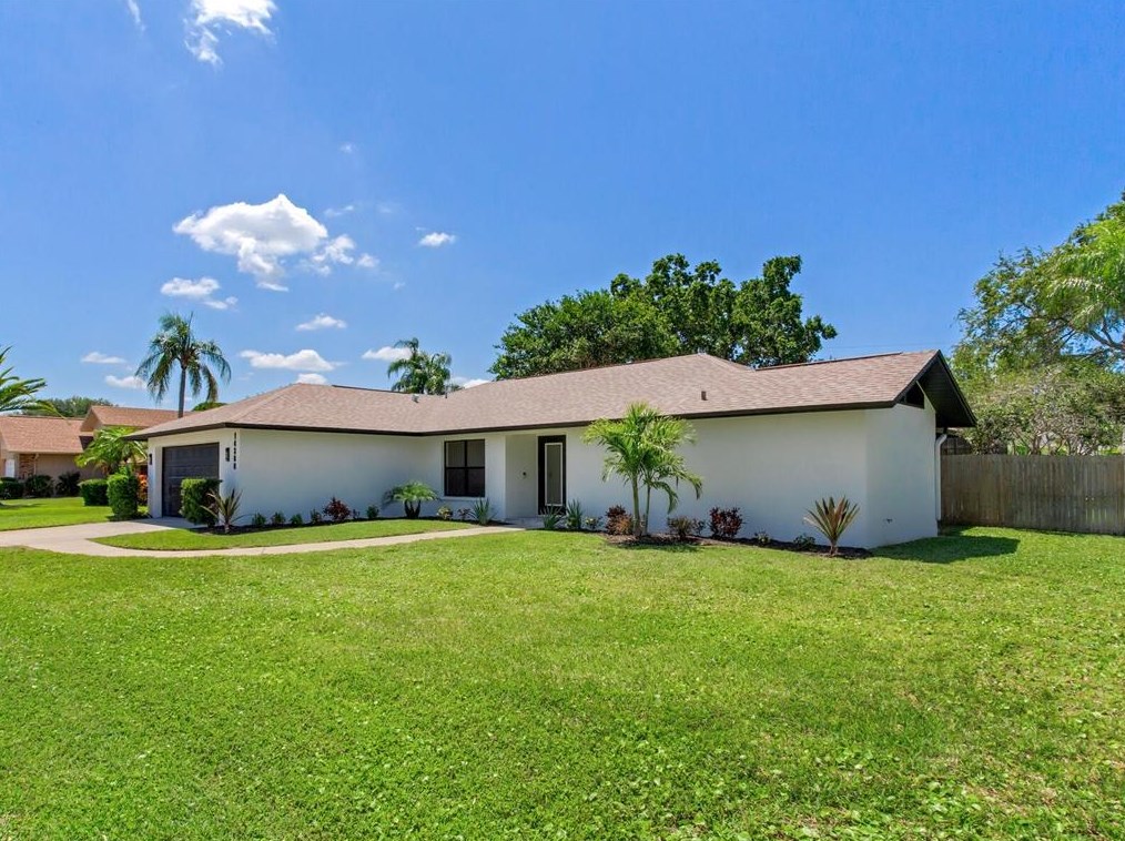 14360 Mark Dr, Largo, FL 33774-5102
