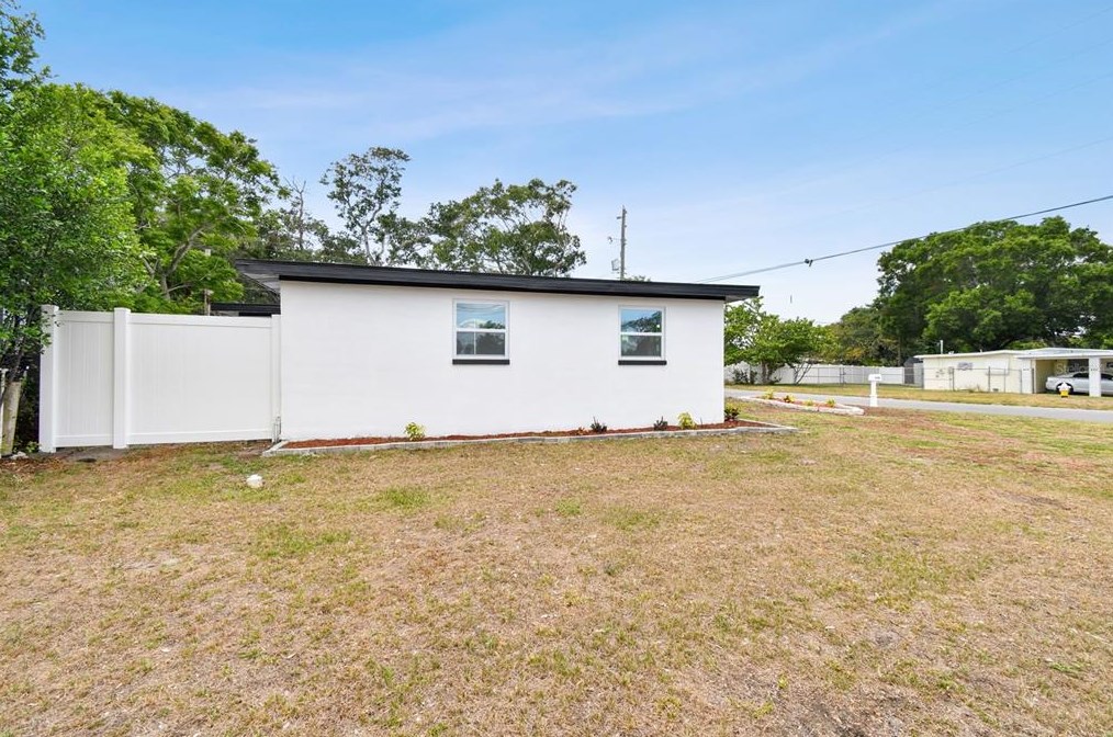 10306 117 Dr, Largo FL  exterior