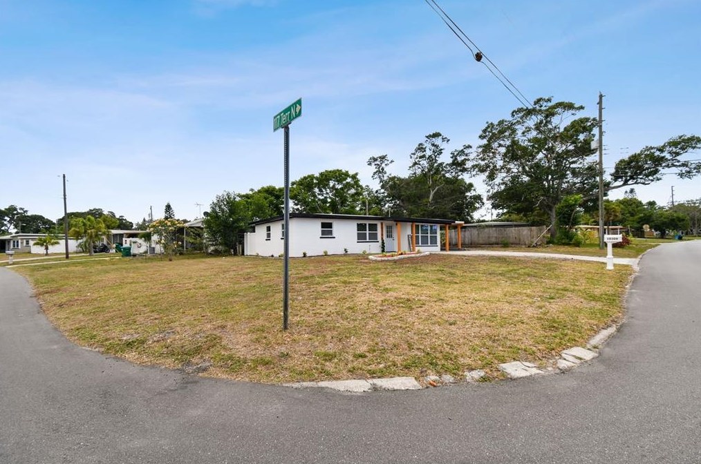 10306 117th Dr, Largo FL  33773-2337 exterior