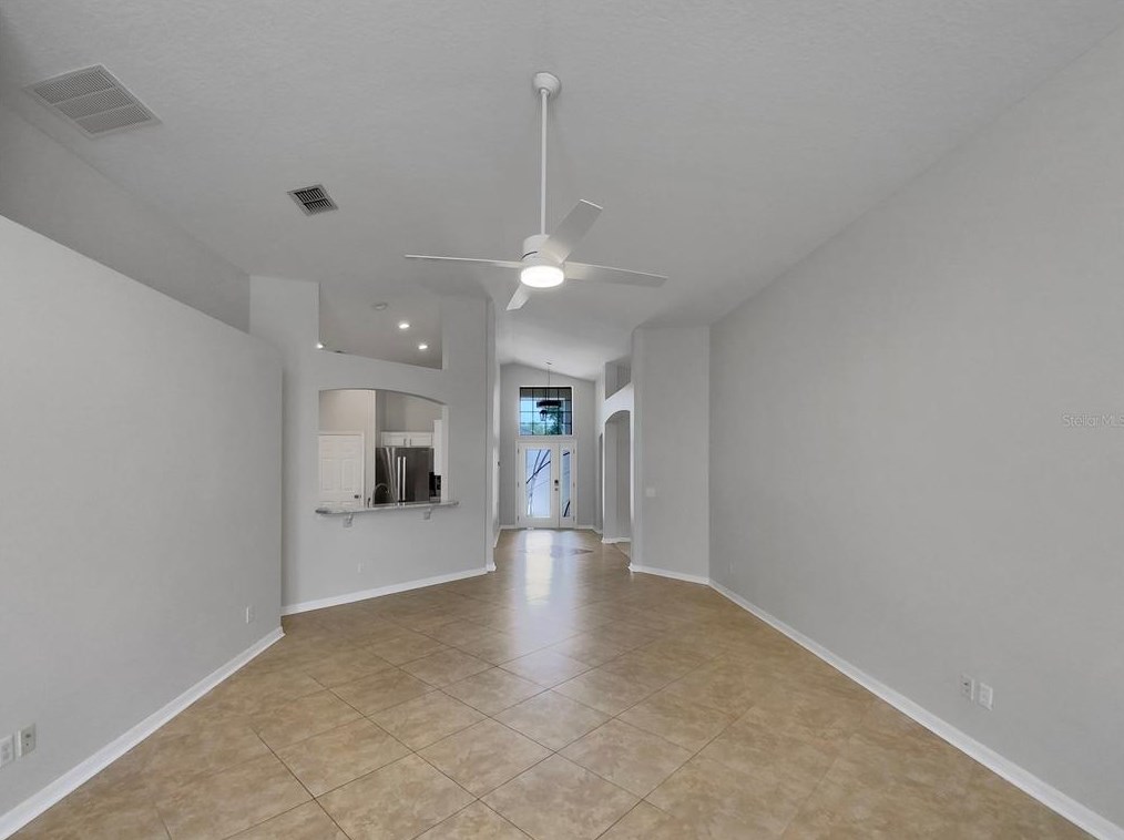 150 Richmond Dr, Davenport FL  33896-3083 exterior