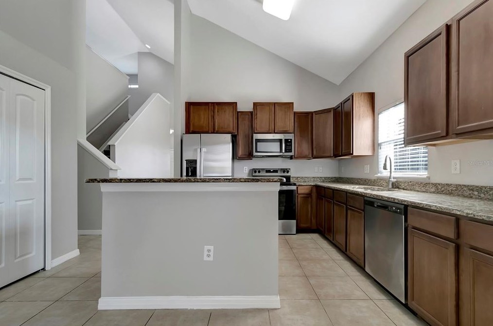 3128 Azalea Blossom Dr, Plant City FL  33567-2105 exterior