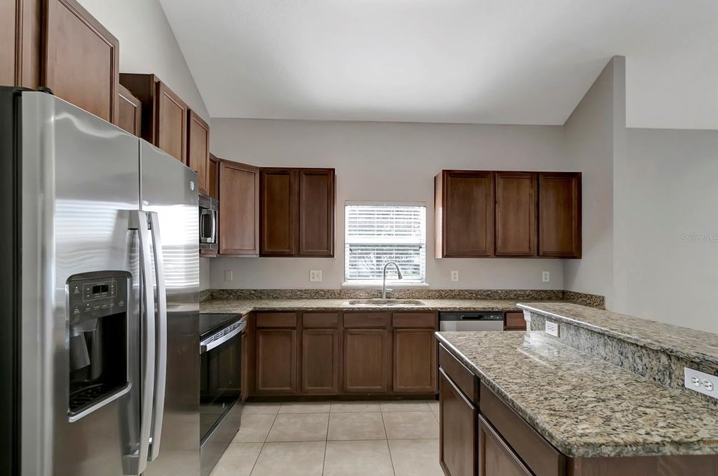 3128 Azalea Blossom Dr, Plant City FL  33567-2105 exterior