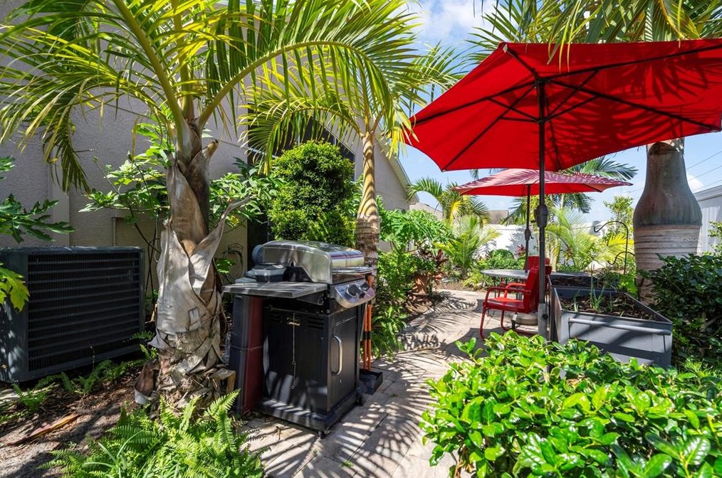 10632 Shady Preserve Dr, Riverview FL  33579-9310 exterior