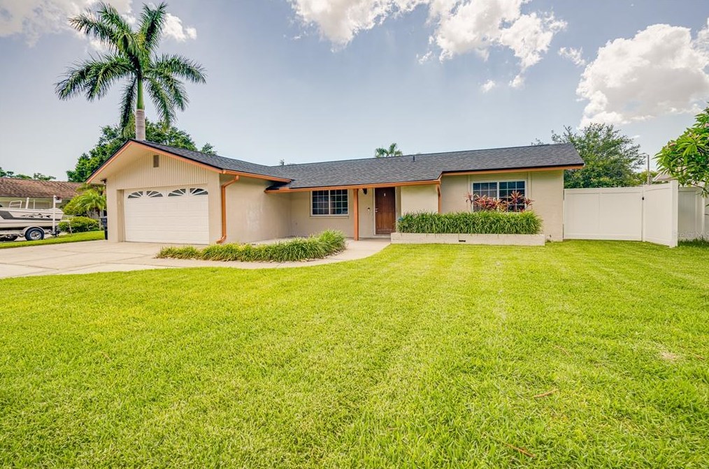 6398 Woodland Blvd, Pinellas Park, FL 33781-4920