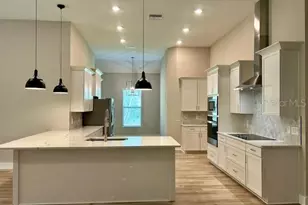 13530 Oldenburg Dr, Hudson, FL 34667 - Photo 4