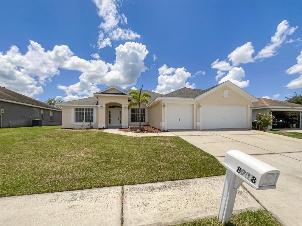 8718 Fort Socrum Village Pl, Lakeland, FL 33810