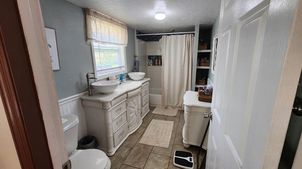 14834 Mitchell St, Dade City FL  33523-2237 exterior