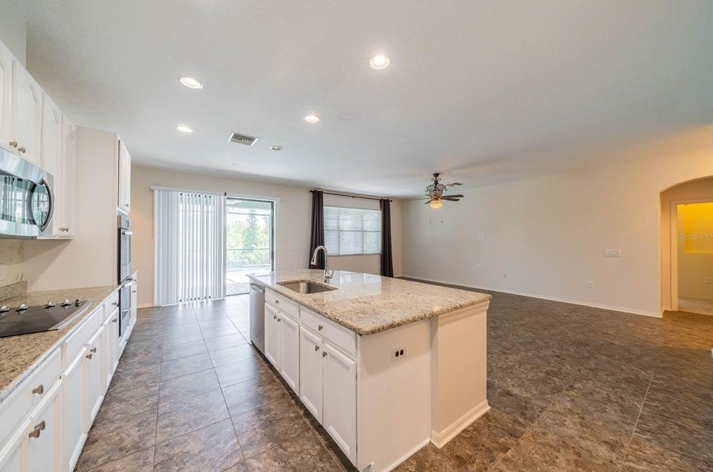 11527 Sand Stone Rock Dr, Riverview FL  33569-8709 exterior