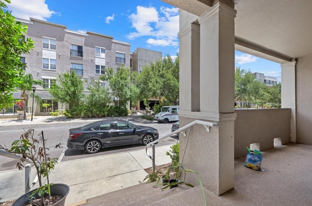 1544 Lemon St, Tampa FL  33606-1002 exterior