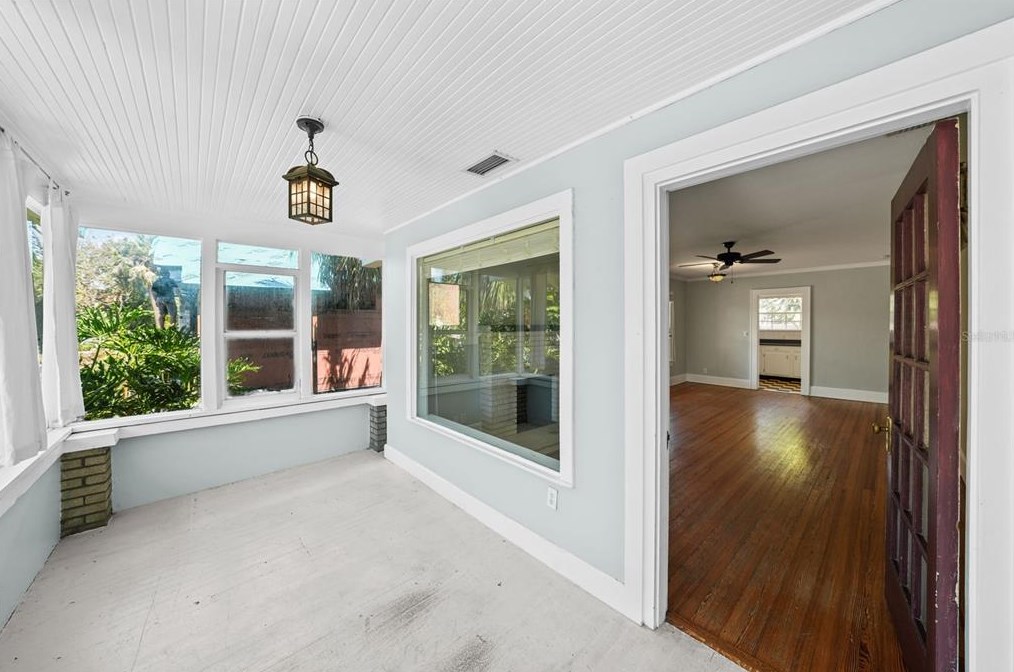2326 2nd Ave N, Saint Petersburg, FL 33713