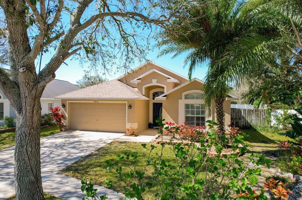 10216 Merrimac Manor Dr, Riverview, FL 33578