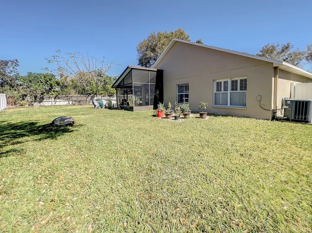 10216 Merrimac Manor Dr, Riverview FL  33578-8327 exterior