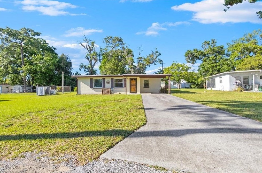39113 Kendell Dr, Zephyrhills, FL 33542