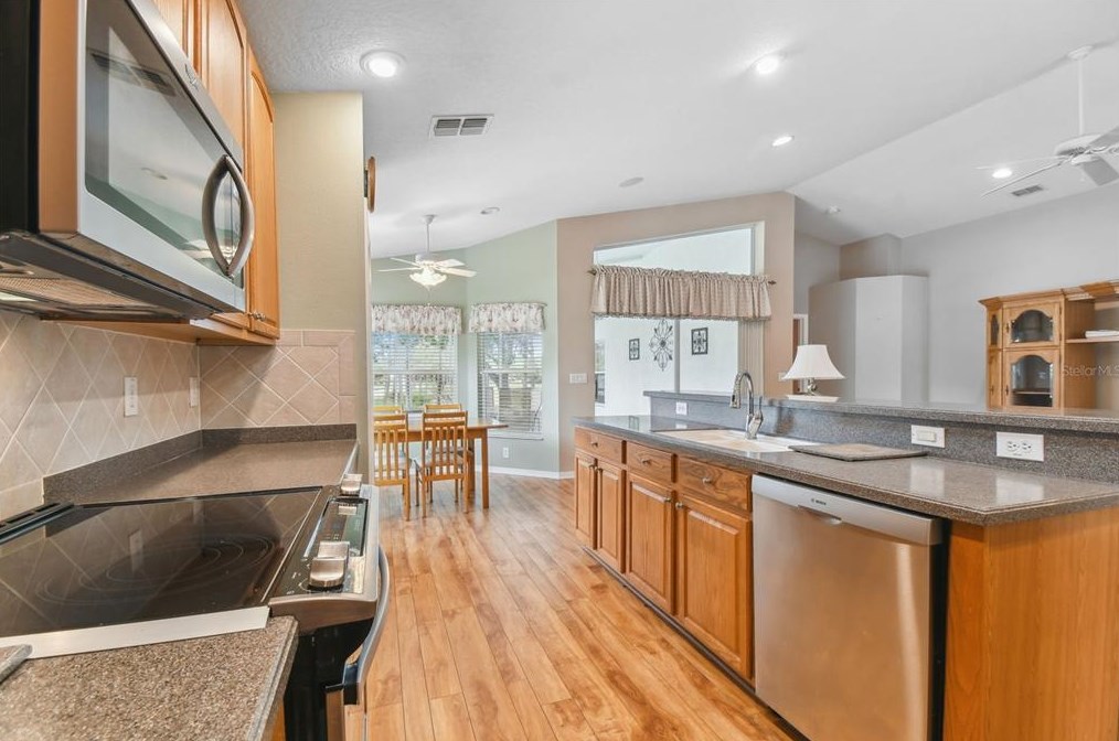 480 Rochester St, Brooksville FL  34609-9206 exterior